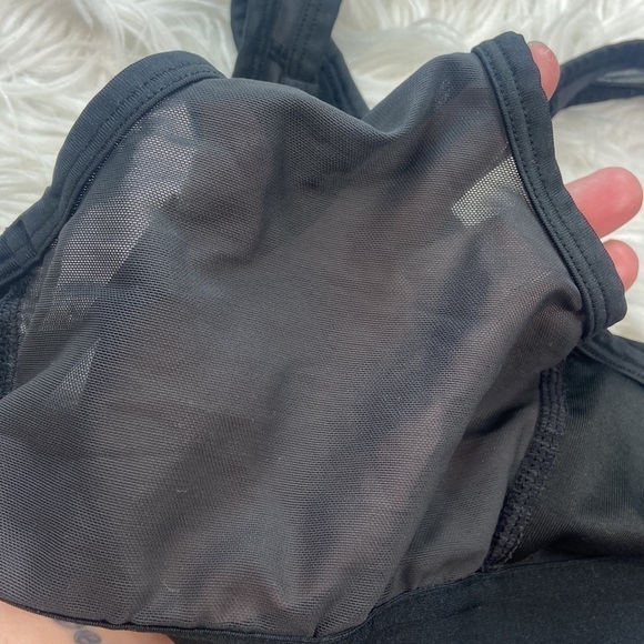H&M High Support Sports Bra in Black - Picture 4 of 6